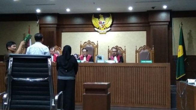 Saksi: Sebagai Seorang Anak, Aditya Moha Ingin Menolong Ibunya