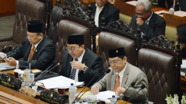 DPR Perpanjang Waktu Pembahasan RUU Terorisme