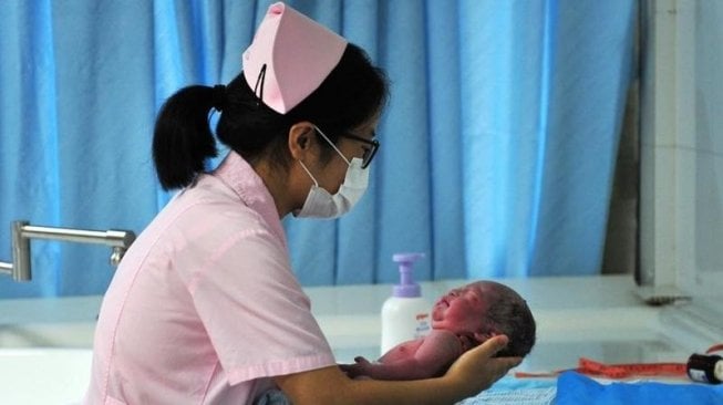 Tiantian, Bayi yang Lahir Setelah 4 Tahun Orang Tuanya Meninggal