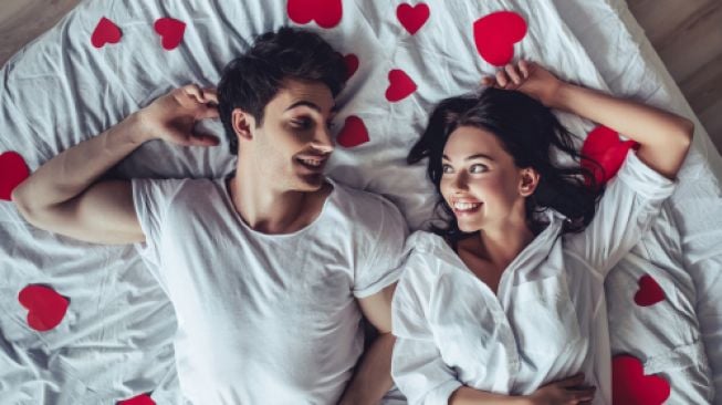 Ilustrasi pasangan berhubungan seks atau bercinta. (Shutterstock)