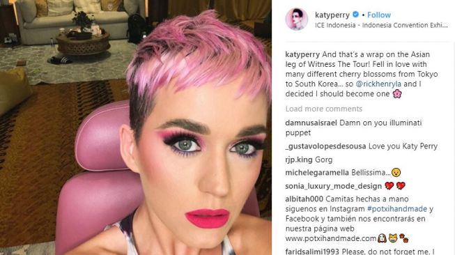 Katy Perry selfie di belakang panggung ICE, BSD, Tangerang, Sabtu (14/4/2018) [katyperry/instagram].