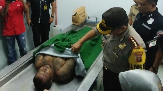 Jenazah Agung Budi alias Abang yang tewas ditembus timah panas aparat [Suara.com/Anggy Muda]