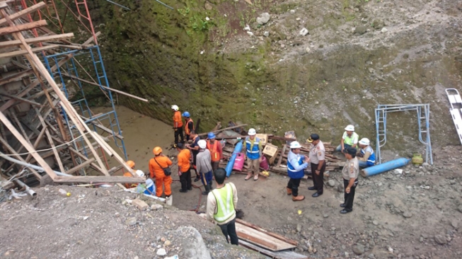 Jalan Tol Manado-Bitung Ambruk saat Dicor, 3 Pekerja Tertimbun