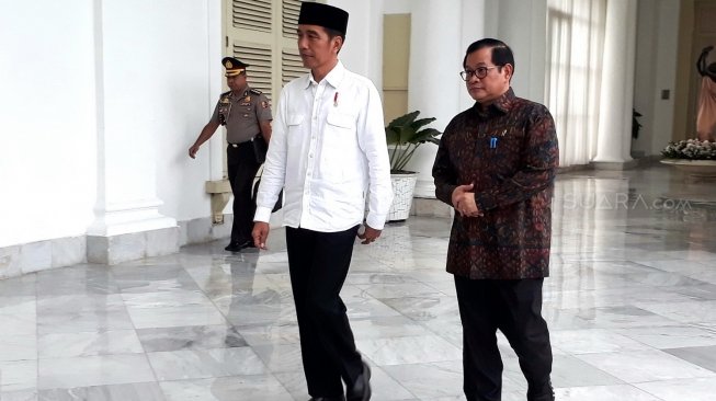 Jokowi Angkat Empat Staf Khusus Presiden