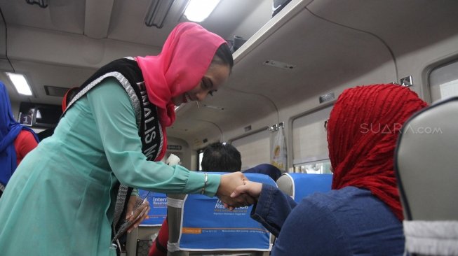 PT KAI Daop I Jakarta memperingati Hari Kartini di Stasiun Gambir, Jakarta, Sabtu (21/4).