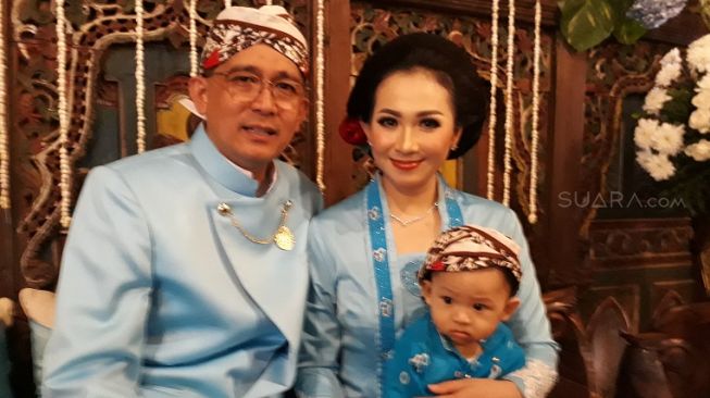 Poppy Putri gelar Tedak Sinten anak.[suara.com/Ismail]