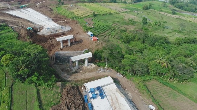 Exit Tol Tlatar, Mojosongo, Boyolali, bagian dari Jalan Tol Salatiga - Solo. [Foto Djoko Setijowarno]