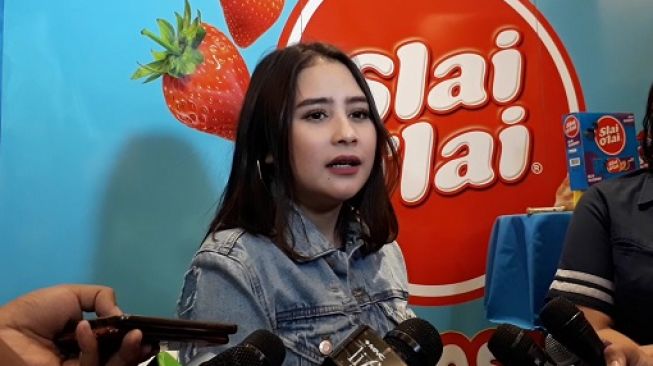 Baru Semester 2, Prilly Latuconsina Dibuat Pusing Kuliah