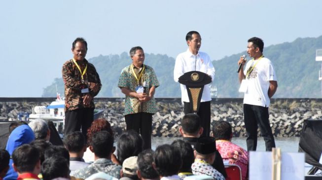 Presiden Resmikan Keramba Lepas Pantai I di Pangandaran