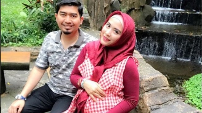 3 Bulan Nganggur, Ustaz Solmed Minta April Jasmine Carikan Istri Baru
