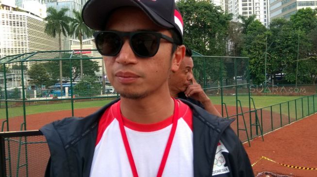 Ketua Umum PB Perbasasi Andika Monoarfa ditemui di Lapangan Softball Gelora Bung Karno, Senayan, Jakarta, Kamis (26/4/2018). [Suara.com/Arief Apriadi]