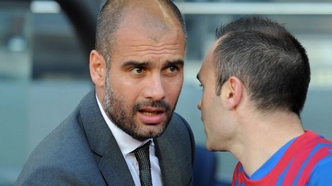 Guardiola Angkat Bicara Dengar Iniesta akan Tinggalkan Barcelona