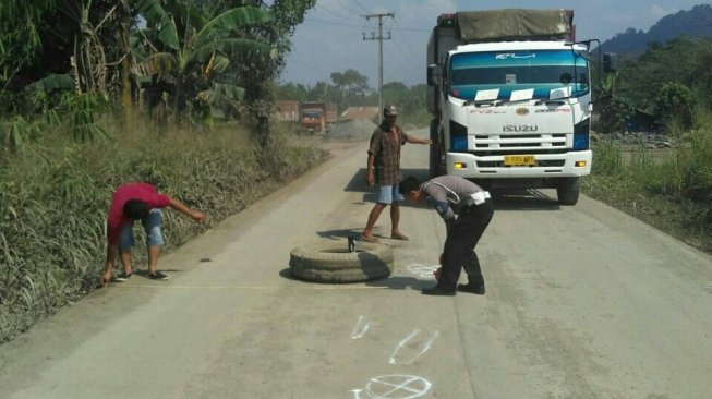 Bayi yang Dibuang Ortunya ke Jalan Tewas Tergilas Truk, Alat Kelamin Hancur