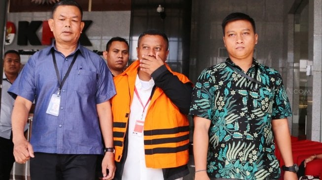 Gratifikasi Bupati Mojokerto, KPK Periksa 15 Saksi di Polres