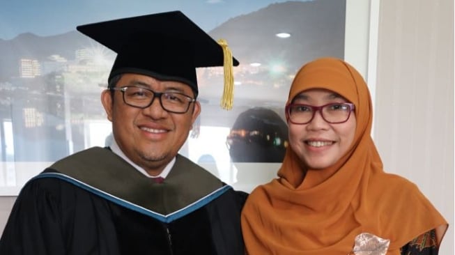 Aher Terima "Doktor Honoris Causa" dari Universitas Kyungwoon