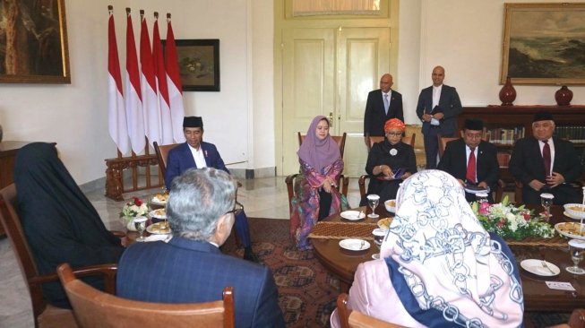 Berjilbab, Wapres Iran Temui Presiden Jokowi di Istana Bogor