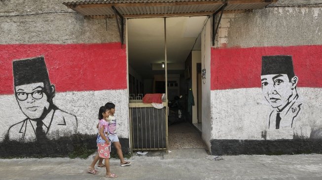 Mural dengan motif warna-warni menjadi tren warga Ibu kota.