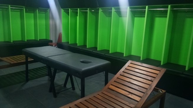 Wajah baru Stadion PTIK Markas Bhayangkara FC. (Suara.com/Adie Prasetyo) 