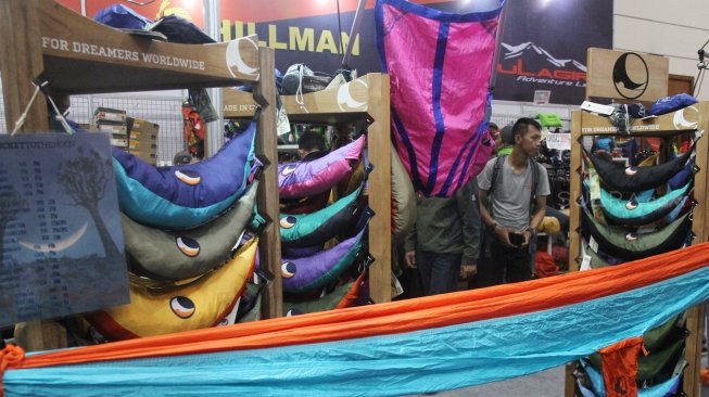 Pameran Indonesia Outdoor Festival (Indofest) 2018 di Hall B Jakarta Convention Center (JCC), Jakarta, Jumat (4/5). 