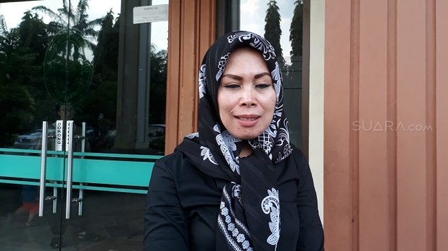 Istri Abdee Slank, Anita. (istri)