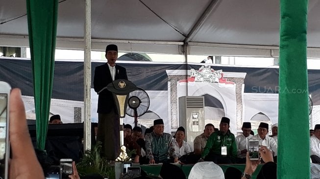 Diteriaki 2 Pemuda saat Pidato, Ini Reaksi Mengejutkan Jokowi