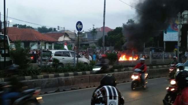 Tolong Kakek, Ujang Malah Dikeroyok 20 Anggota TNI