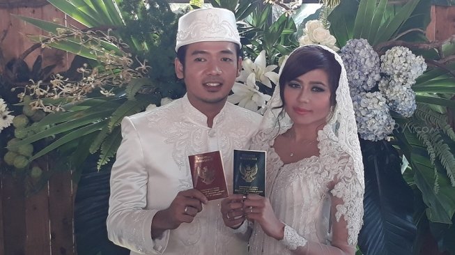 Kenal Sebulan, Rai D'Masiv Mantap Nikahi Oza