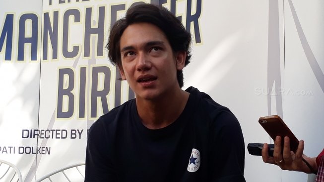 Adipati Dolken (Wahyu Tri Laksono/Suara.com)