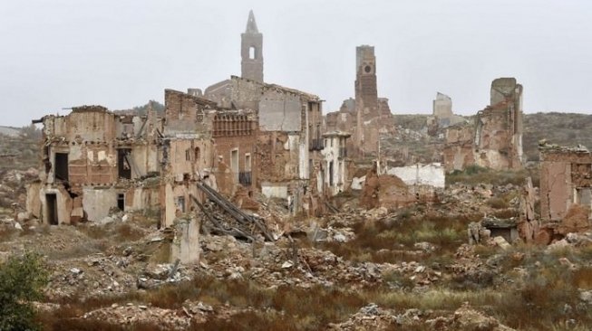 Kota hantu di Belchite, Spayol. (Wonderlist)