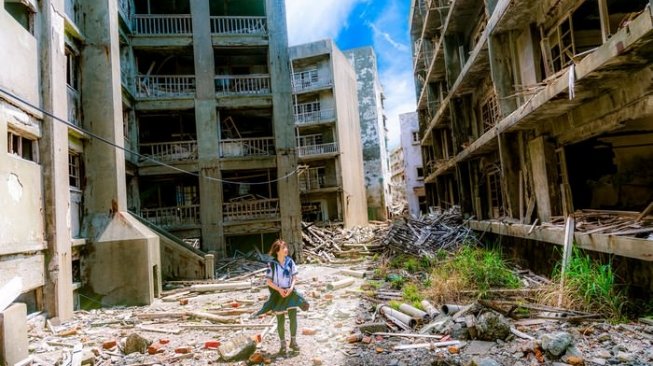 Kota hantu di Pulau Hashima, Jepang. (Wonderlist)