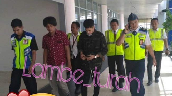 Fandy Christian diamankan pihak Bandara Lombok karena merokok di dalam pesawat. (Instagram)