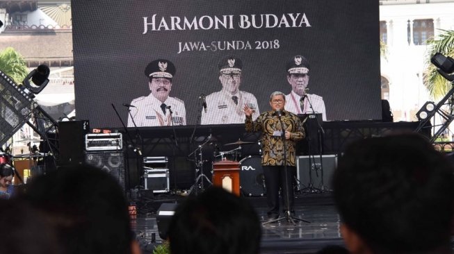 Gubernur Jabar Kutuk Keras Bom Surabaya