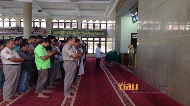 Ipda Auzar, Guru Ngaji Al Quran yang Tewas Ditabrak Teroris