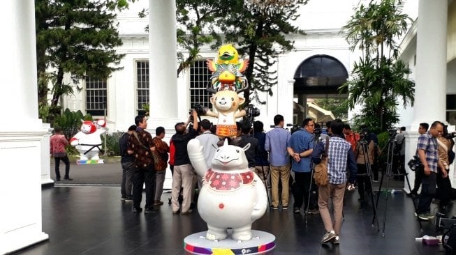 Maskot patung Asian Games 2018. (Suara.com/Dwi Bowo Raharjo)