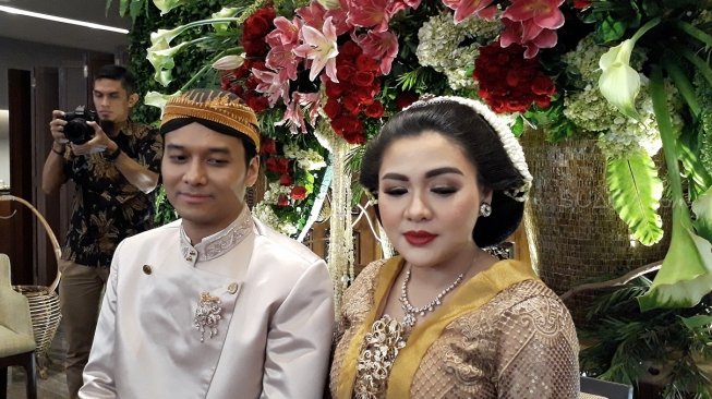 Selamat, Vicky Shu Dikaruniai Anak Pertama