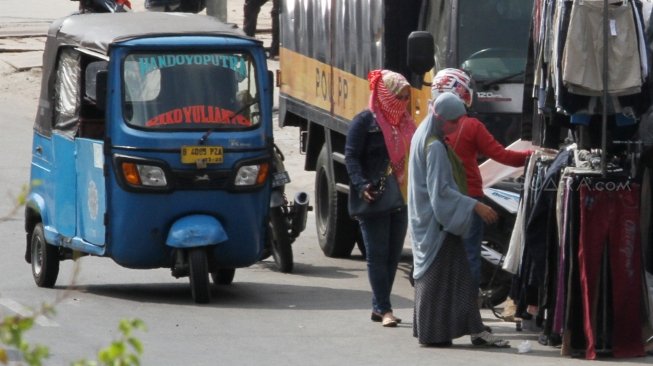 Merupakan korban kebakaran beberapa waktu lalu.