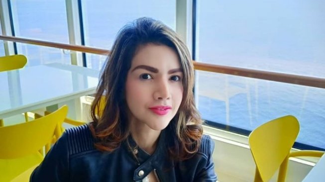 Foto Ini Bocor, Barbie Kumalasari Sewot Sambil Pamer Punggung