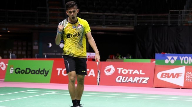 Pebulutangkis tunggal putra Indonesia, Firman Abdul Kholik, menjadi pahlawan tim Thomas Indonesia untuk keluar sebagai juara Grup B Piala Thomas 2018 setelah mengalahkan wakil Korsel, Ha Young Woong, 20-22, 21-15, dan 21-12, Rabu (23/5/2018). [Humas PBSI]