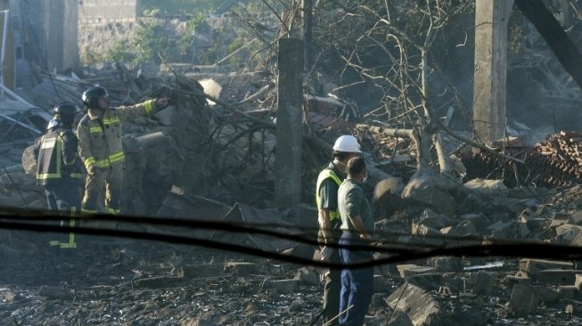 Rumah Penyimpanan Petasan Meledak, 1 Tewas dan Puluhan Terluka