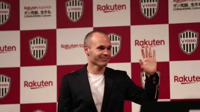 Andres Iniesta mengonfirmasi dirinya bakal gabung Vissel Kobe pada konfrensi pers di Tokyo, Jepang (Behrouz MEHRI / AFP)