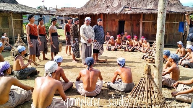 Syuting sebuah film di Gamplong Studio. (Instagram)