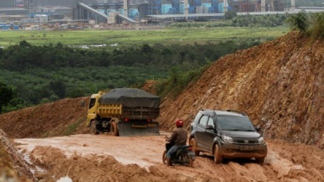 Terendam Banjir, Jalan Trans Sulawesi Lumpuh