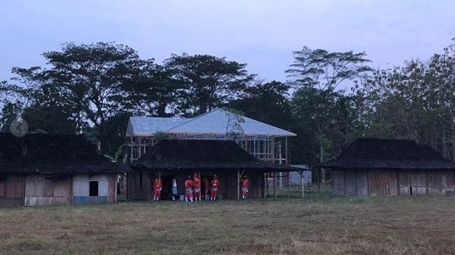 Suasana lokasi syuting Bumi Manusia di Desa Gamplong Jogja (instagram).