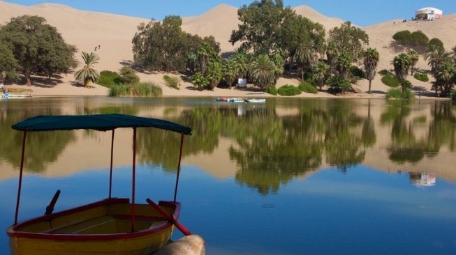 Huacachina Desert Oasis, Peru [Shutterstock]