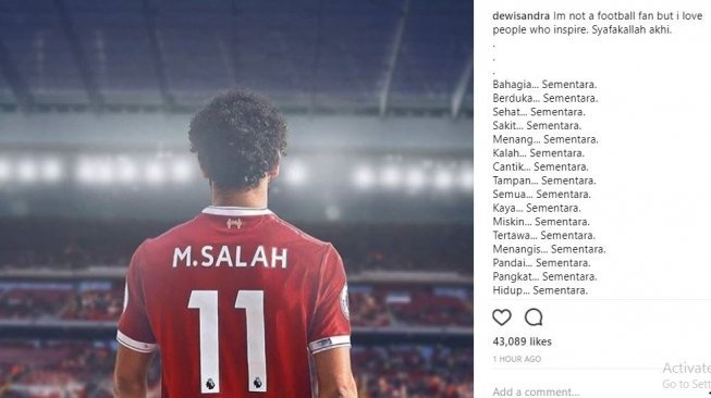 Dewi Sandra mengungkap kekaguman terhadap Mohamed Salah di Instagram.