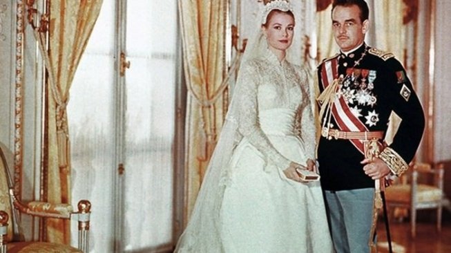 Gaun pengantin Grace Kelly. (Wonderslist)