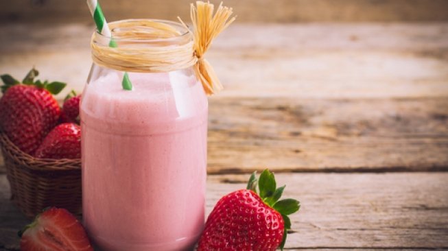 Smoothies Stroberi. (Shutterstock)