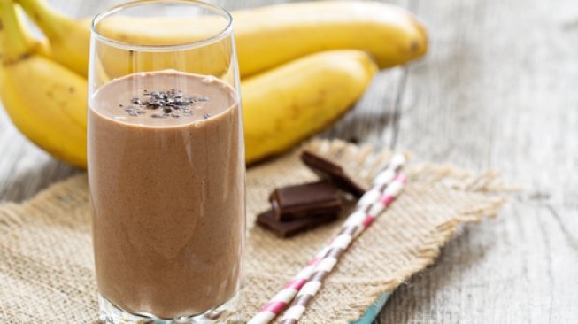 Smoothies pisang dan cokelat. (Shutterstock)