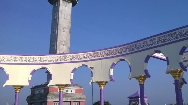Menara pandang Al-Husna di Masjid Agung Semarang. (Yuk Piknik)
