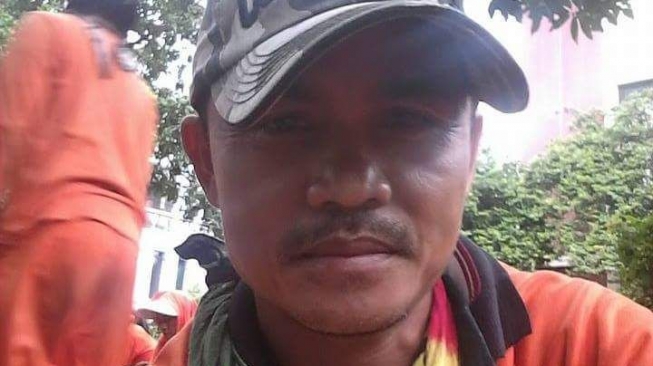 Kamsah (51) Petugas Prasarana dan Sarana Umum (PPSU) atau pasukan oranye yang tewas ditabrak di Jalan Jalan Perintis Kemerdekaan, Jakarta Utara, Selasa (29/5/2018). (Dok Pribadi)
